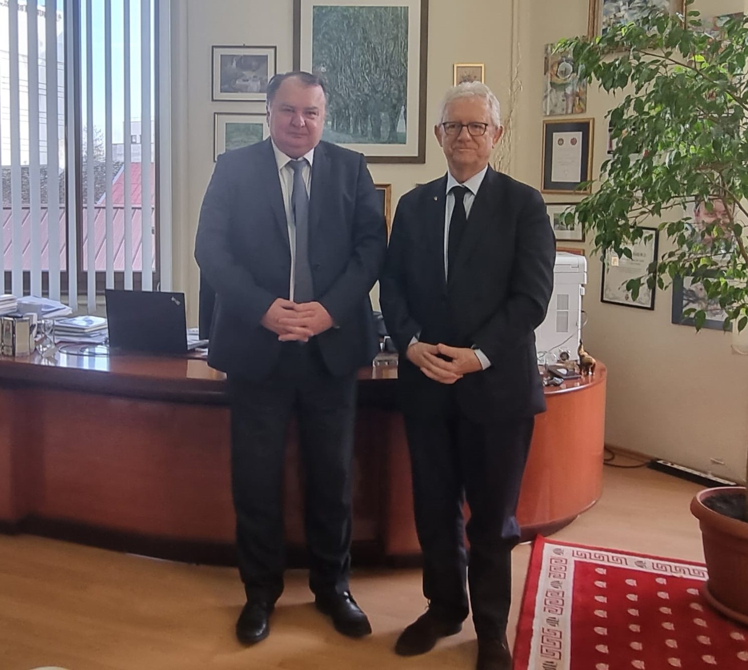 rectorul utcn s-a întâlnit cu prof.dr. monsenior patrick valdrini, personalitate academică europeană