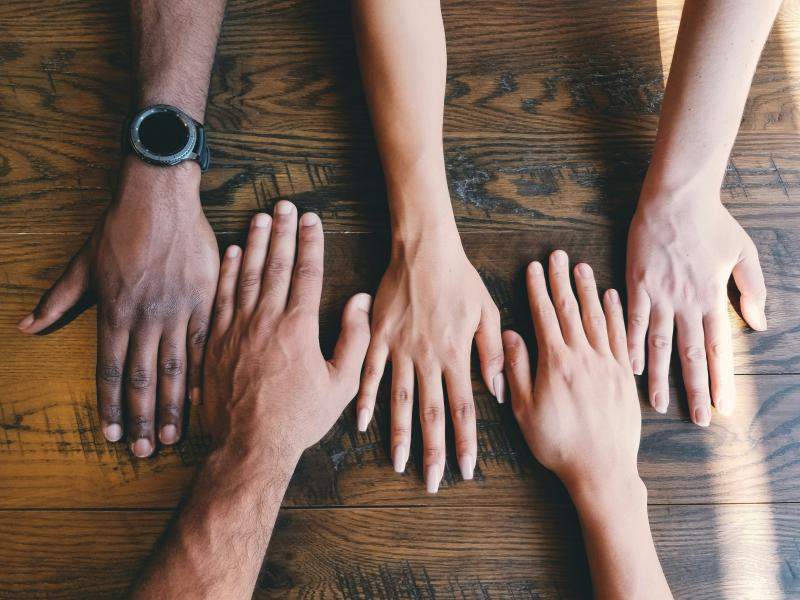 Compartimentul comunități