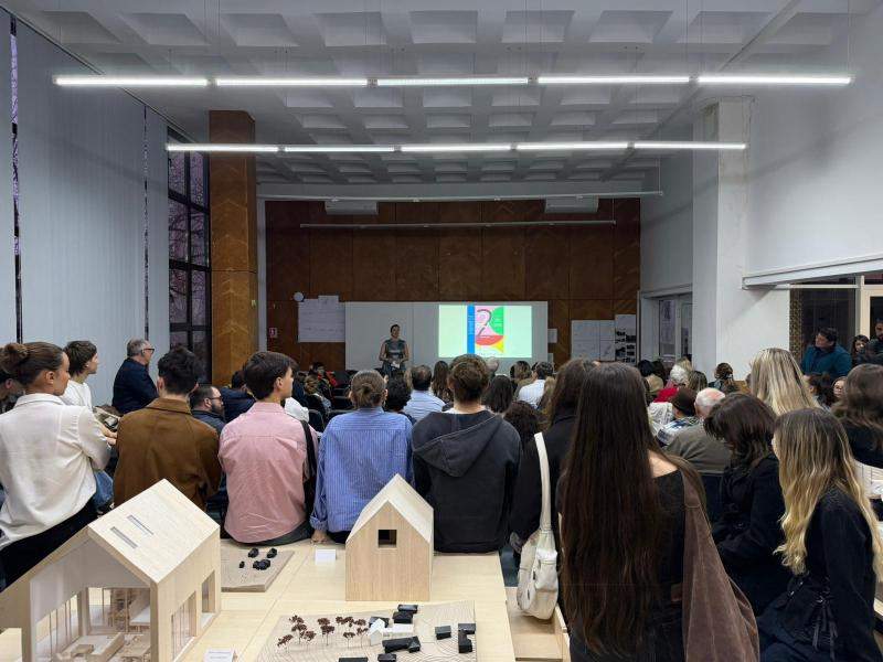 Expoziția „Clasa a II-a / Anul II” – educație pentru arhitectură din primii ani de școală